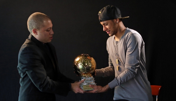 半场战报：克雷莫内塞0-0莱切（半场战况：克雷莫内塞与莱切0-0互交白卷）