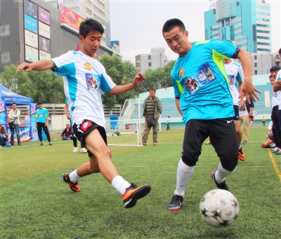 NBA战报：拉文42分6板，国王127-111轻取热火（NBA快讯：拉文轰42分6篮板，国王127-111大胜热火）