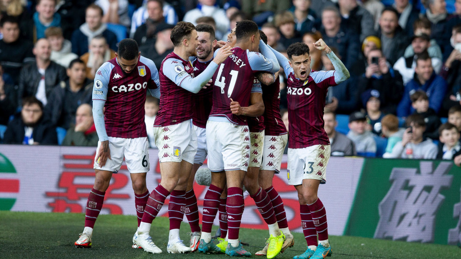 刘伟国：捧起中甲冠军奖杯很激动，明年力争在中超站稳脚跟（刘伟国：中甲捧杯激动不已，明年力争立足中超）