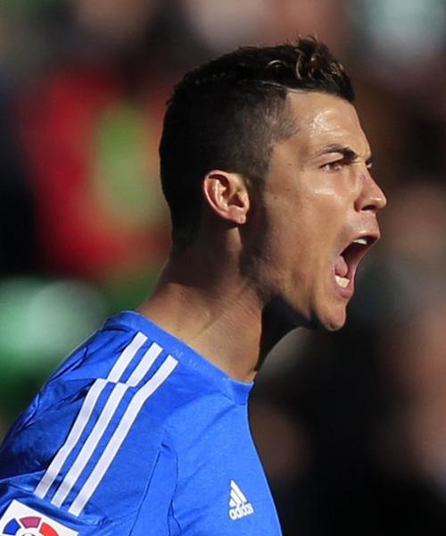 土媒：加拉塔萨雷想在1月引进吕迪格，球员与皇马合同6月到期（土耳其媒体：加拉塔萨雷计划1月引进吕迪格，球员与皇马合同将于6月到期）